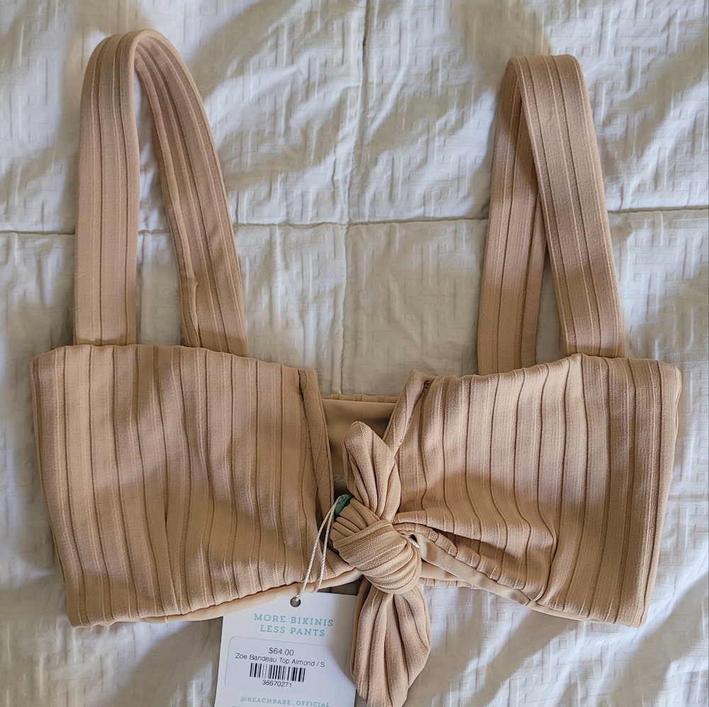 NWT Beach Babe Bikini Top